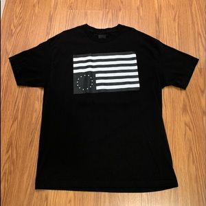 Black Scale Flag tee